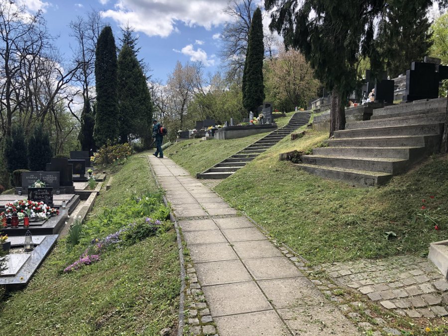 Kosba a čistenie cintorína Kremnička dedina