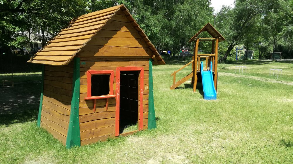 Obnovené detské ihrisko na Sládkovičovej