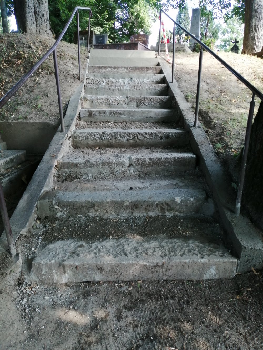 Oprava schodov na Cintoríne nám. Š. Moysesa
